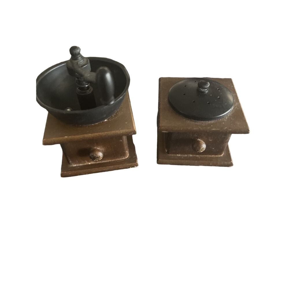 Vintage Mr. Dudley Salt & Pepper mill